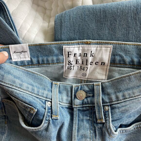 NWOT FRANK & EILEEN MONAGHAN Mom Jean Size 24 Blue Denim High Waist Straight Leg - Picture 8 of 16